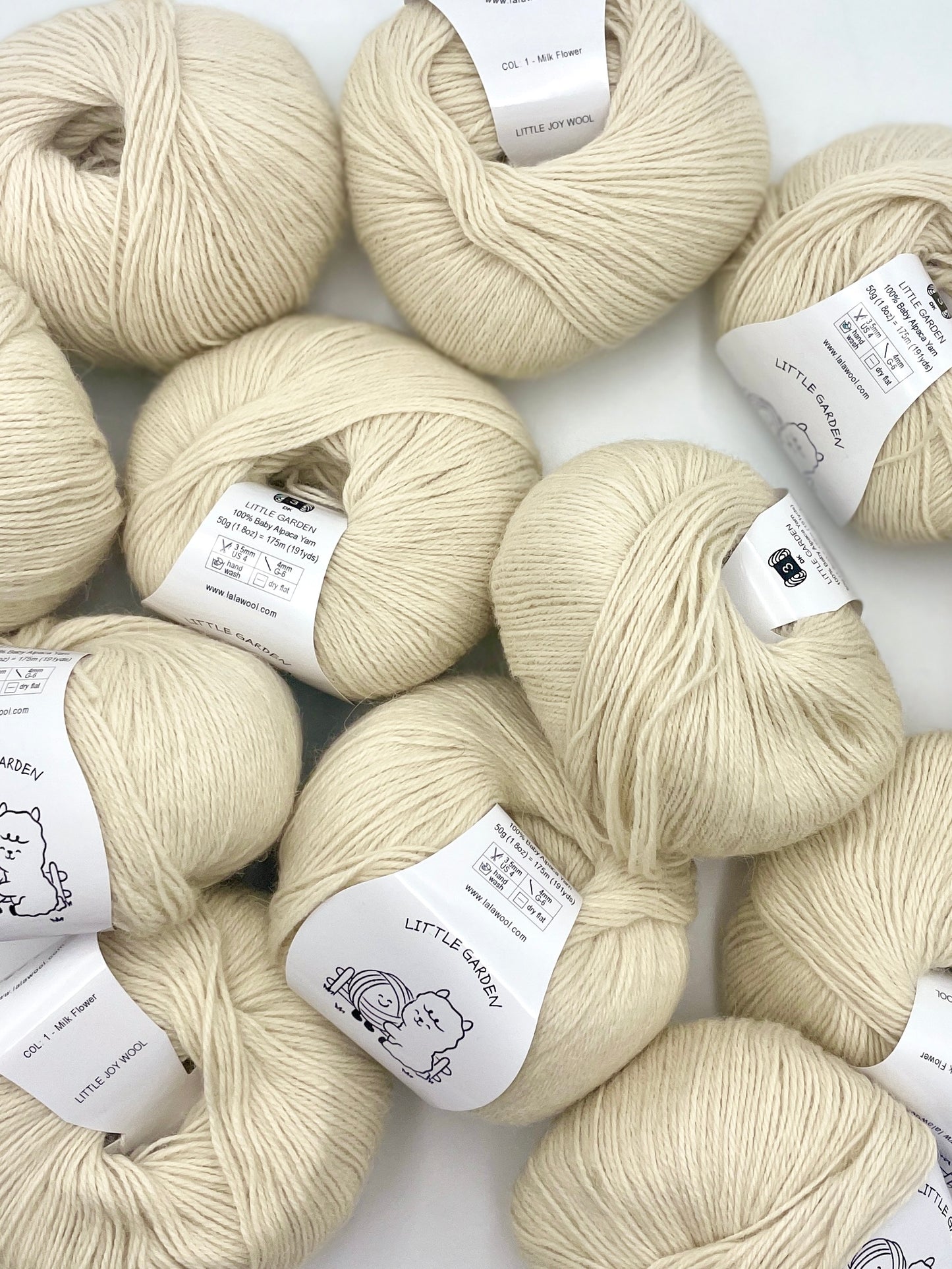 BABY ALPACA DK YARN LITTLE GARDEN- MILK FLOWER