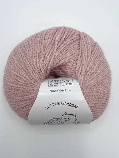 BABY ALPACA DK YARN LITTLE GARDEN- MAGNOLIA