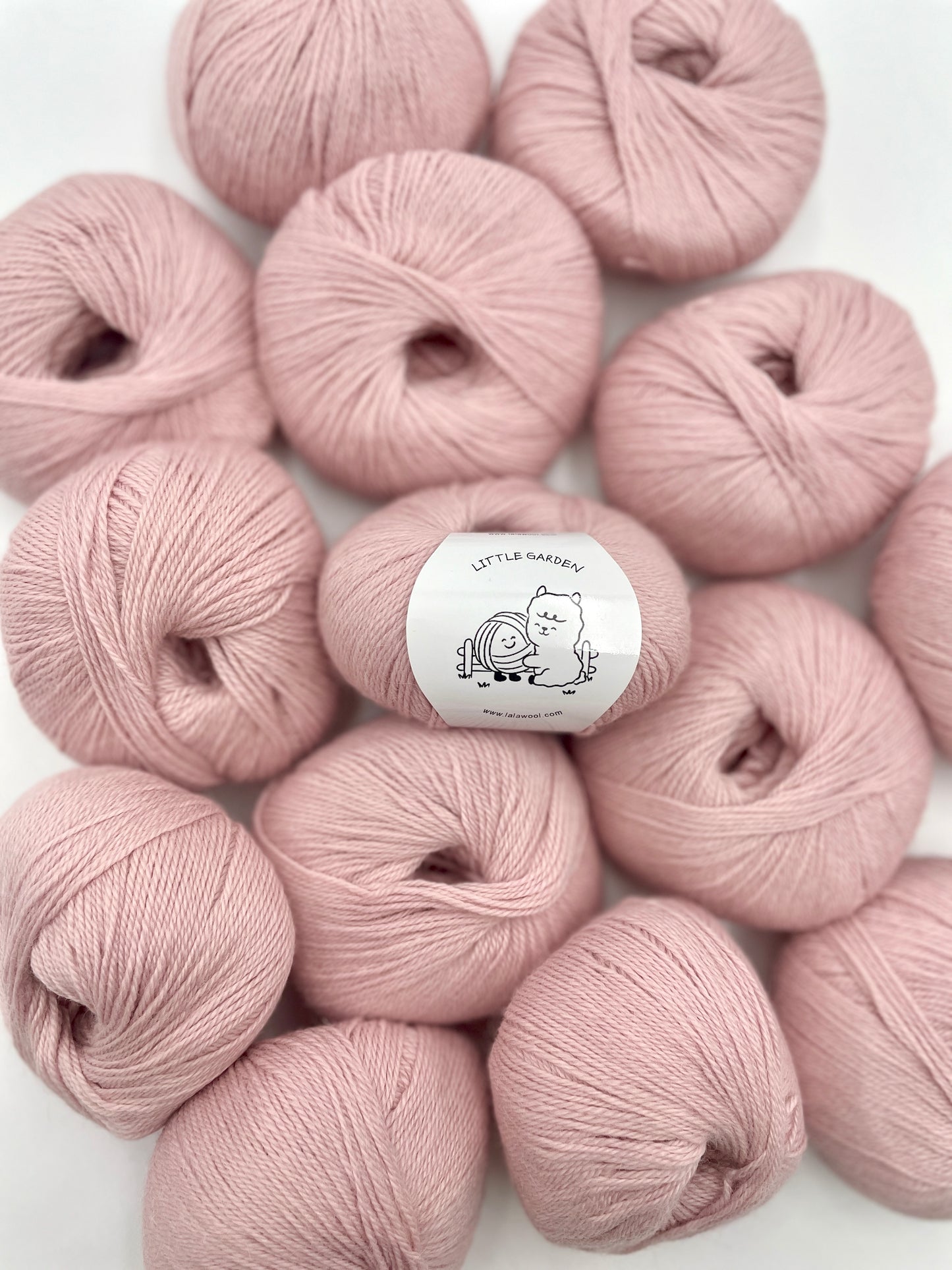BABY ALPACA DK YARN LITTLE GARDEN- MAGNOLIA